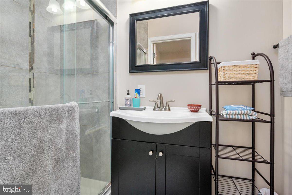 WASHINGTON VILLAGE - Residential