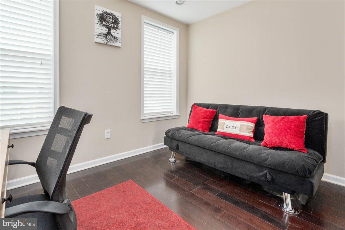 WASHINGTON VILLAGE - Residential