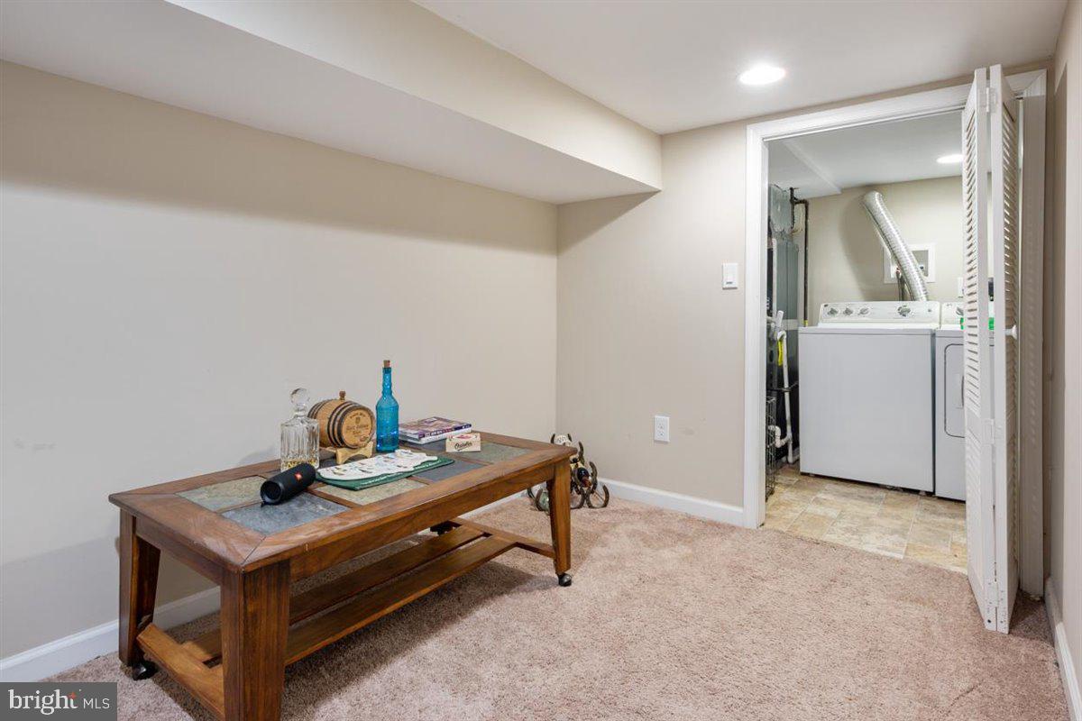 WASHINGTON VILLAGE - Residential