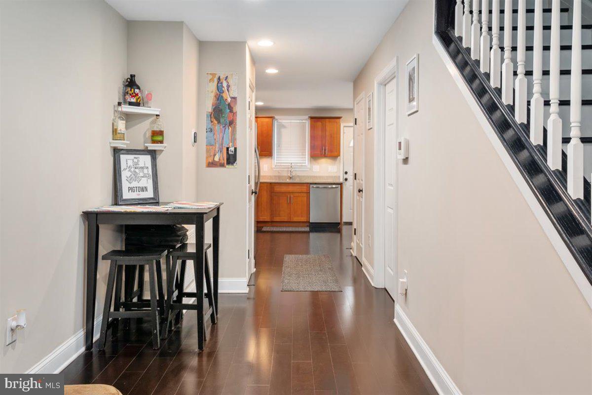 WASHINGTON VILLAGE - Residential