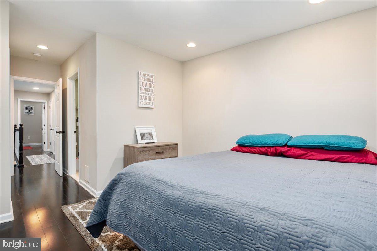 WASHINGTON VILLAGE - Residential