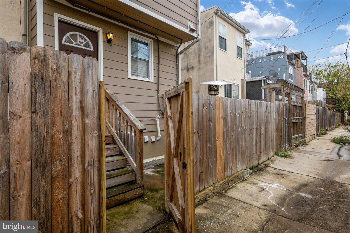 WASHINGTON VILLAGE - Residential