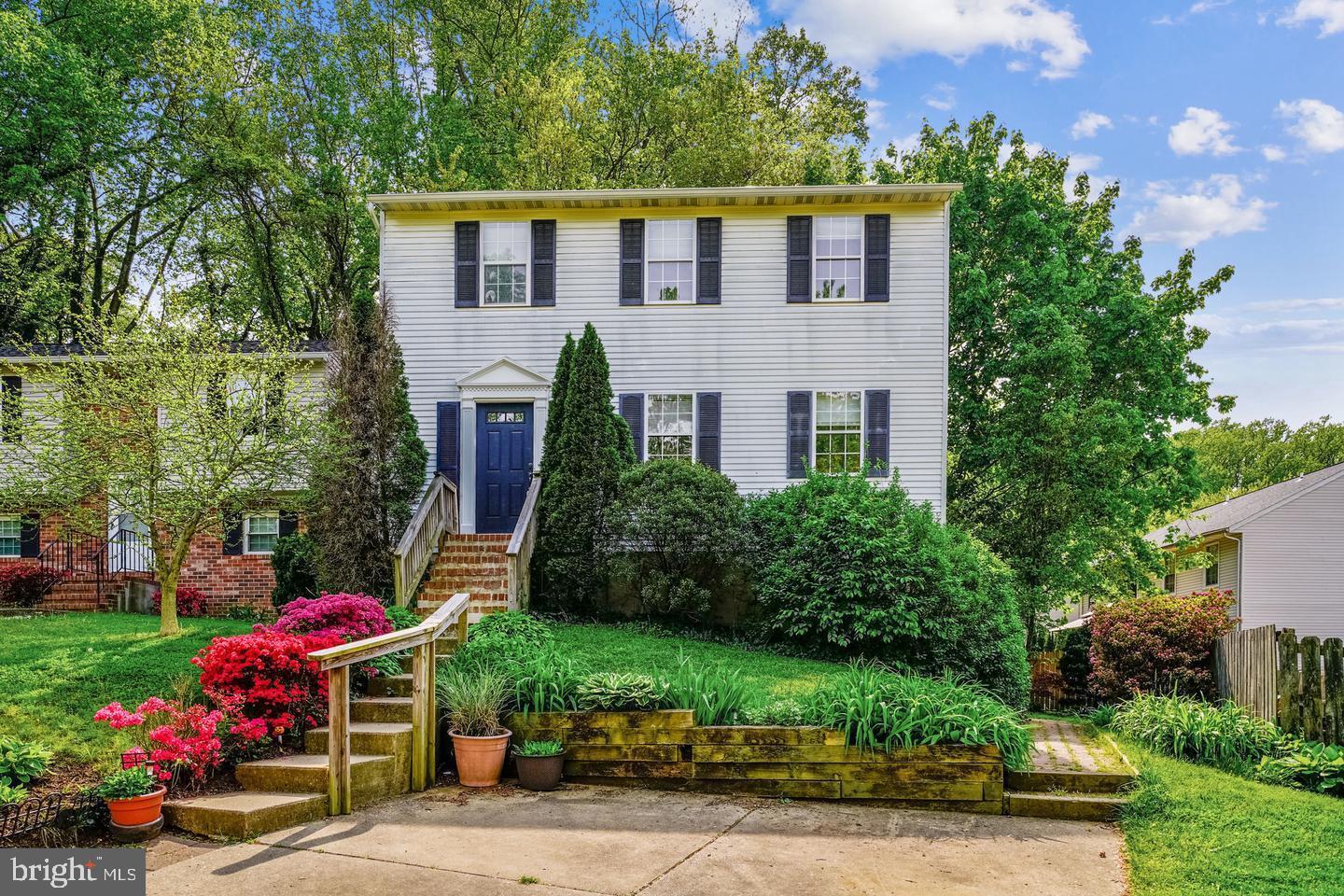 OLD COUNTY ESTATES - Residential Lease