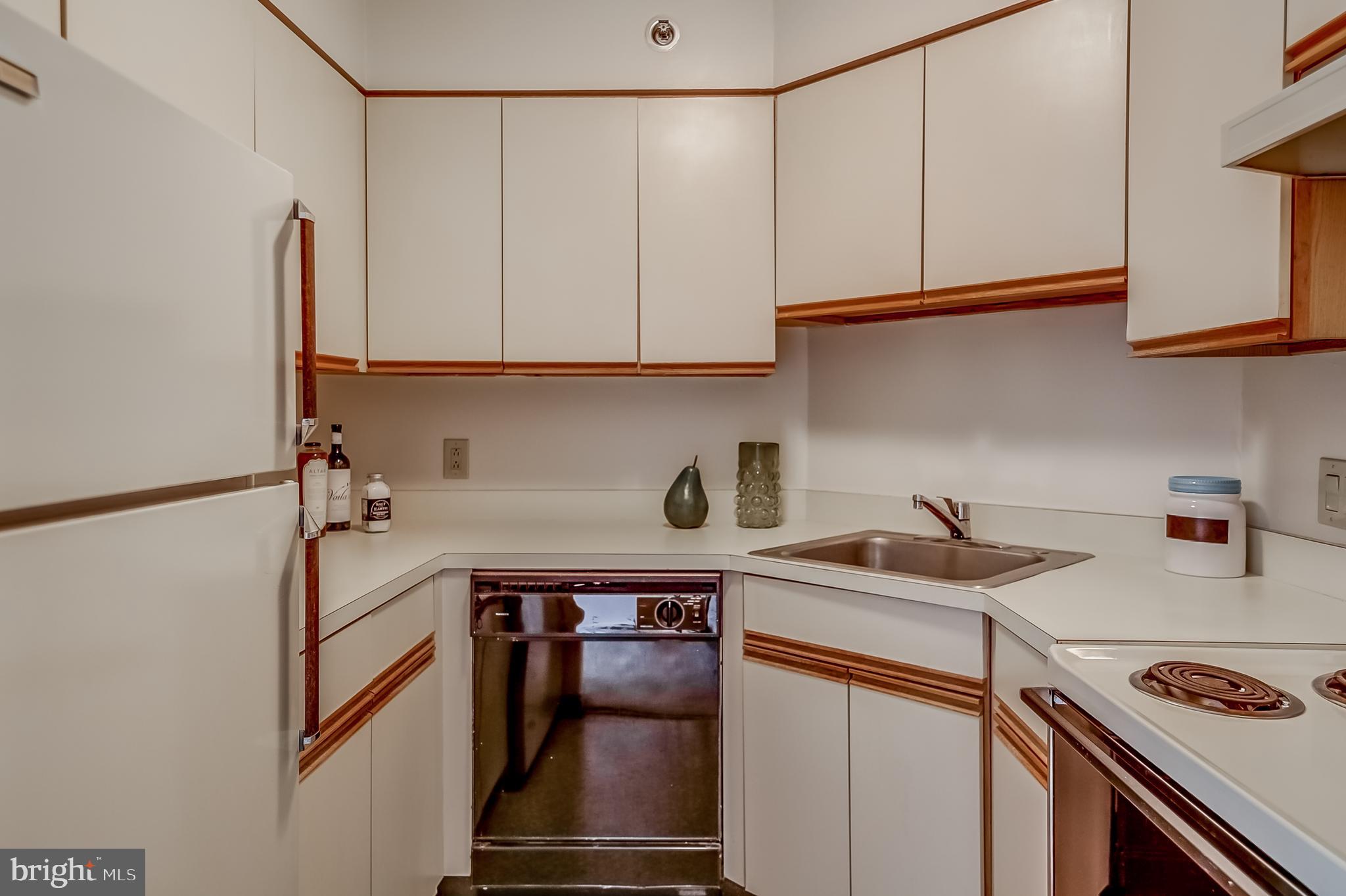 RITTENHOUSE SQUARE - Residential Lease