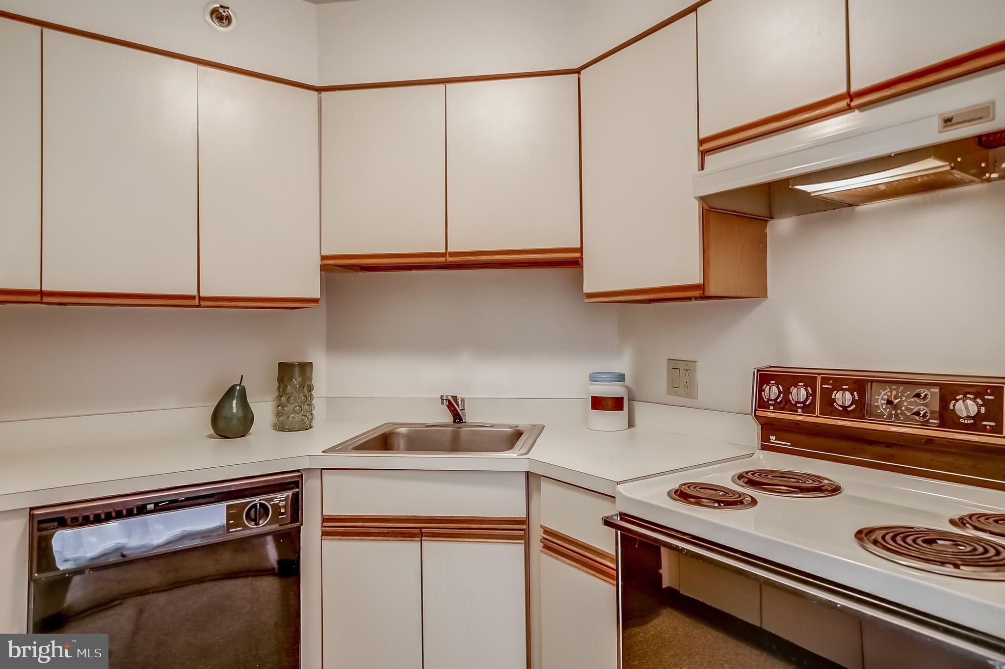 RITTENHOUSE SQUARE - Residential Lease