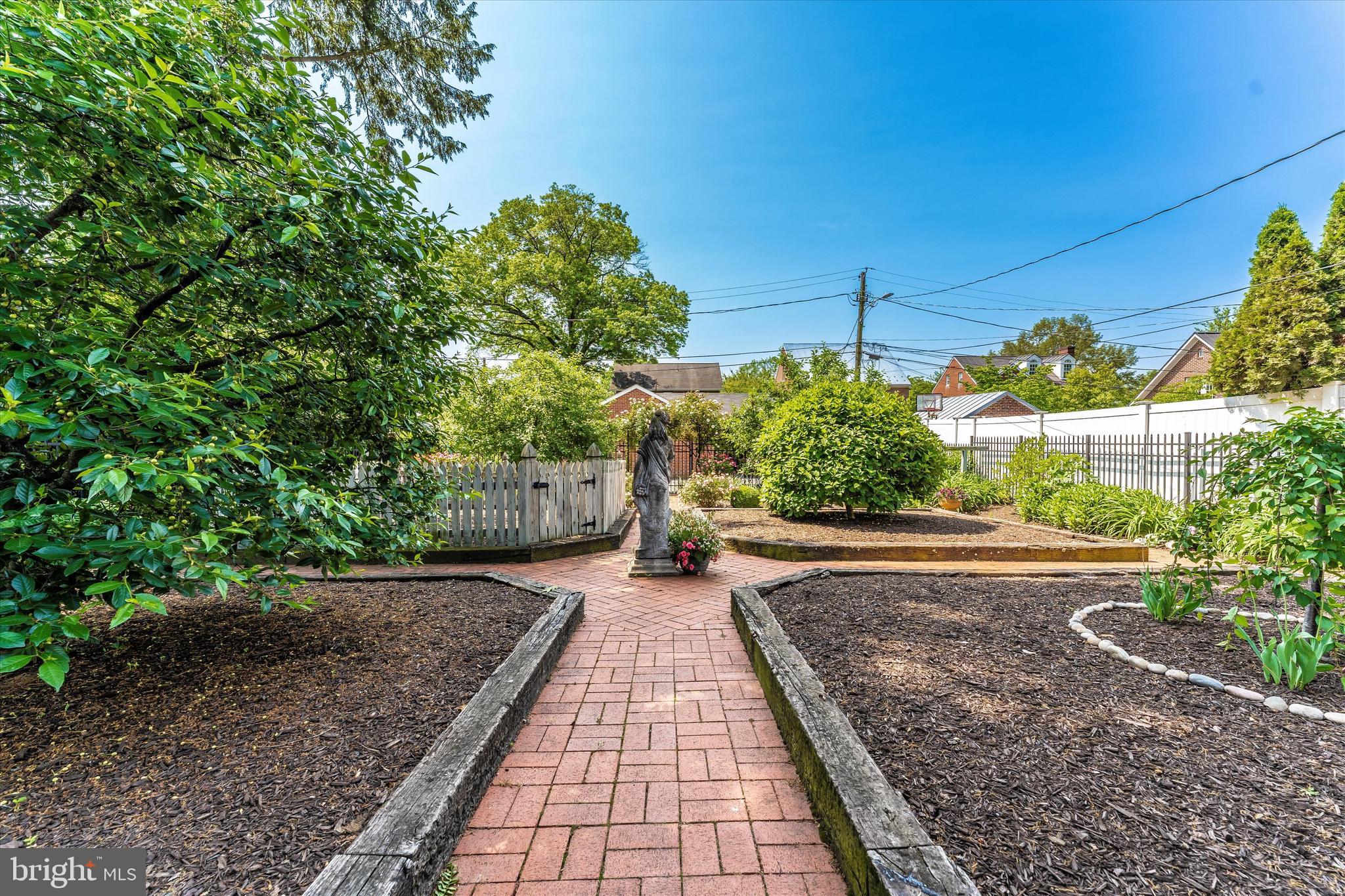 BAKER PARK - Residential