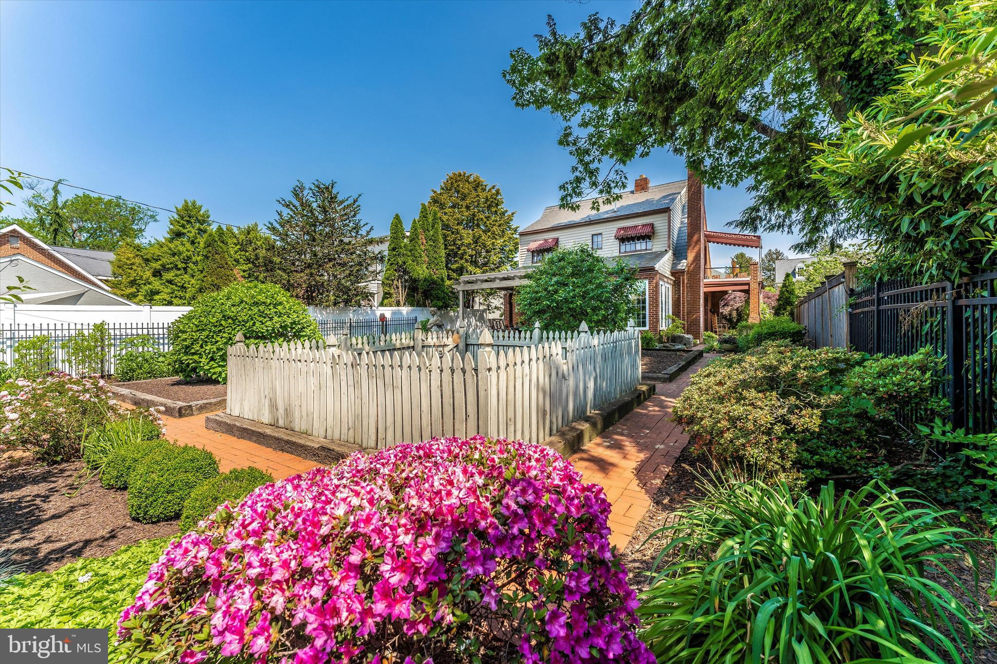 BAKER PARK - Residential