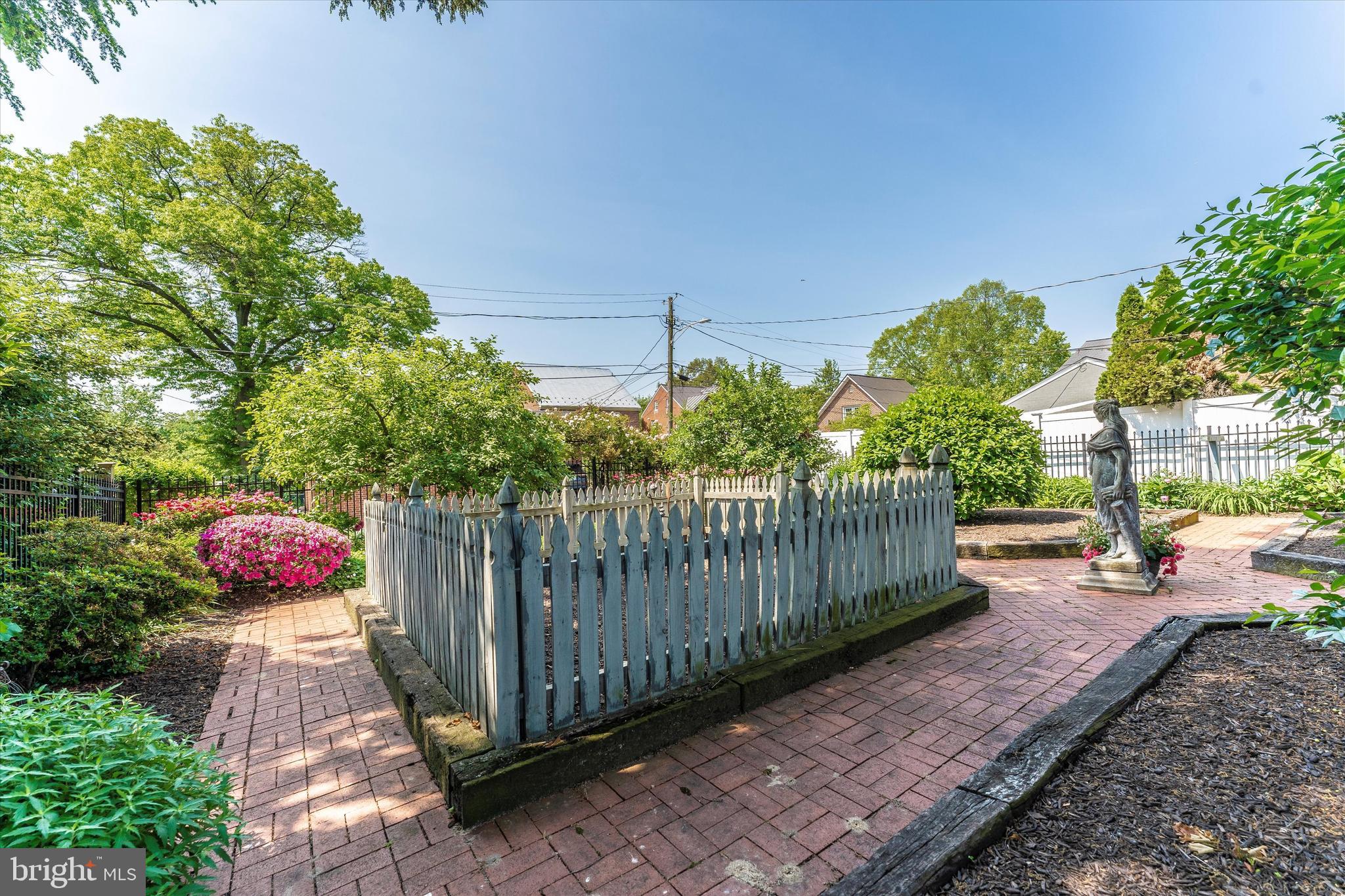 BAKER PARK - Residential