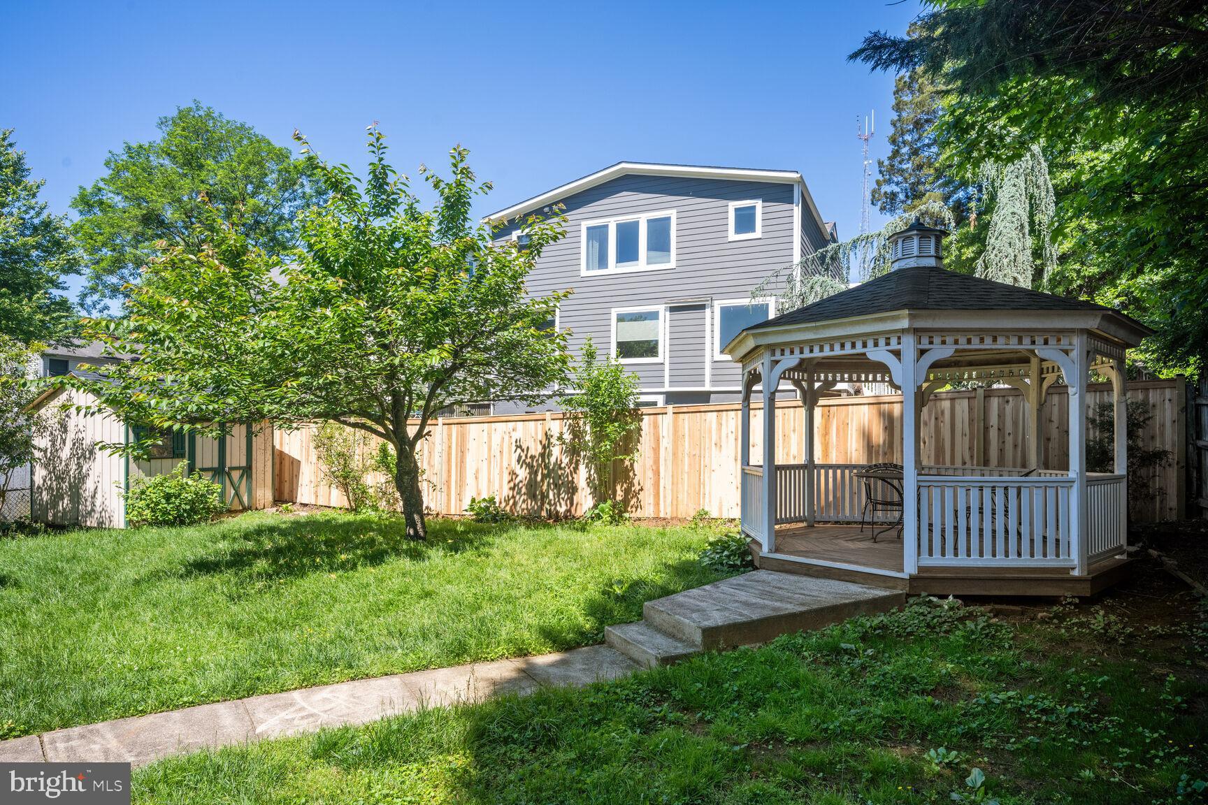 GREENACRES - Residential Lease