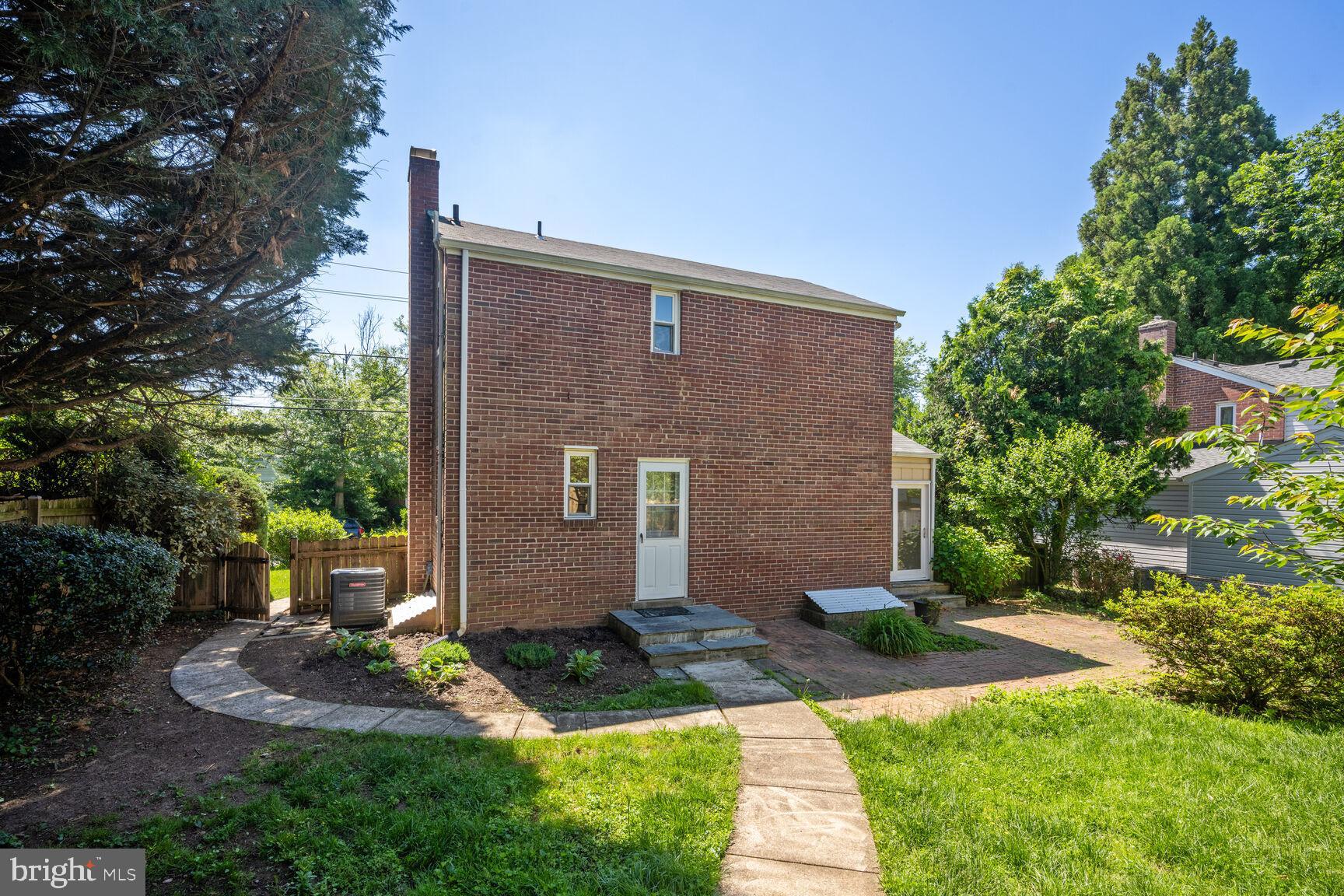 GREENACRES - Residential Lease