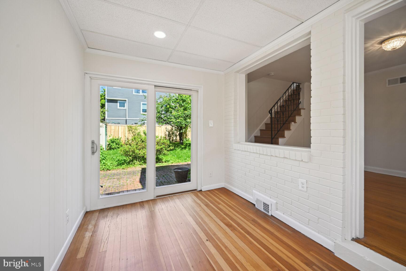 GREENACRES - Residential Lease