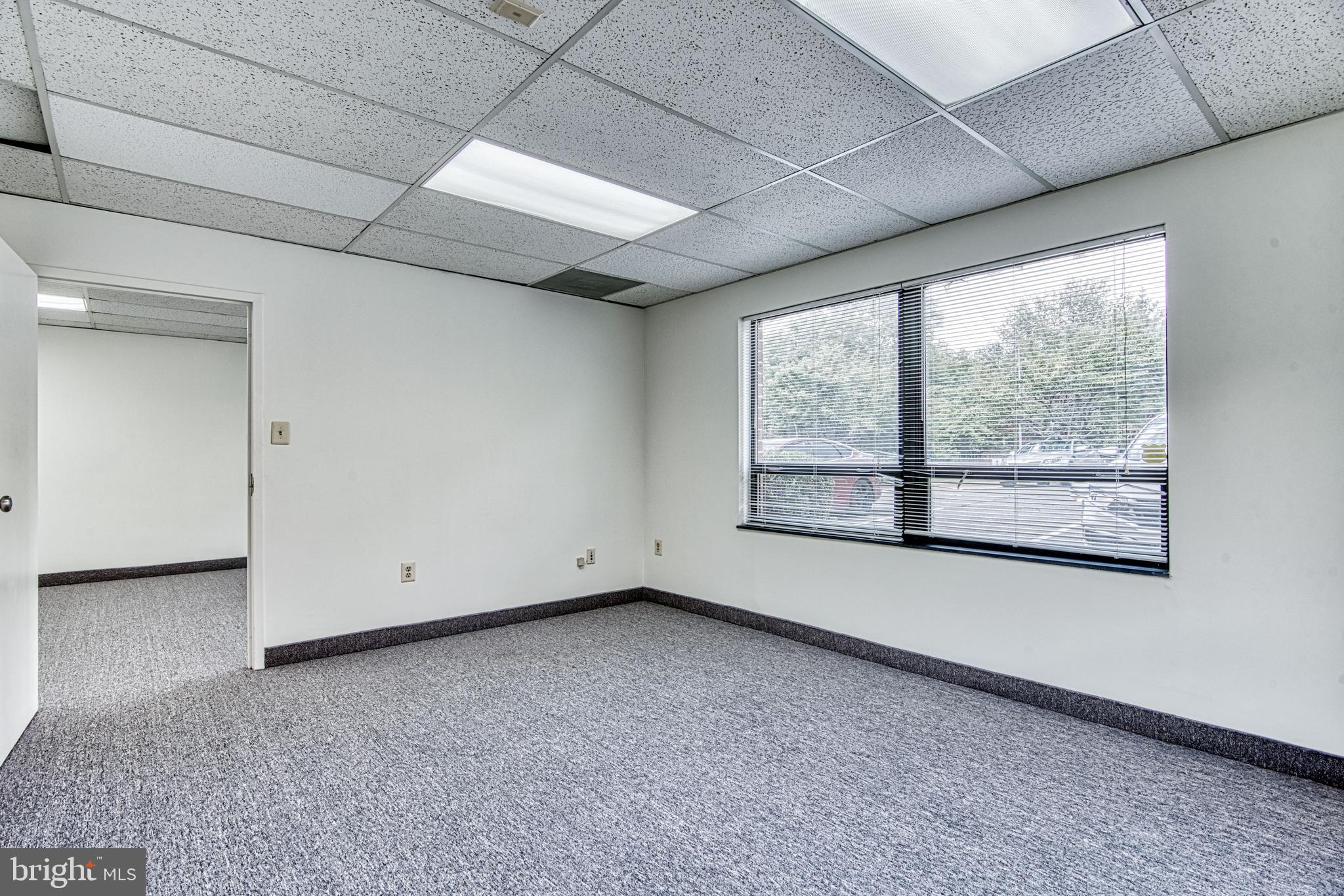 BRISTOW CENTER - Commercial Lease