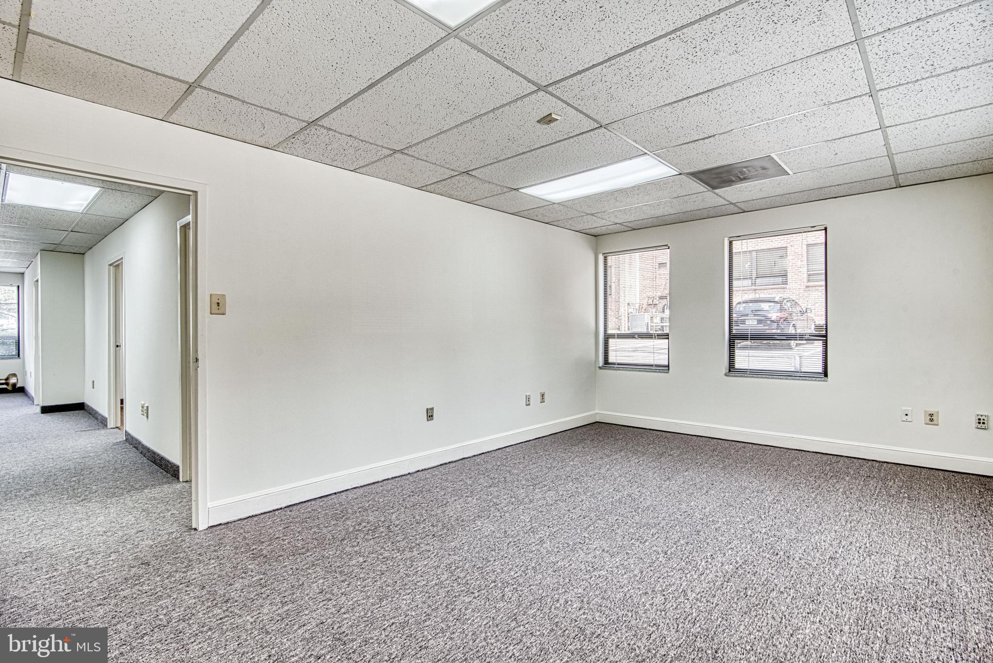 BRISTOW CENTER - Commercial Lease