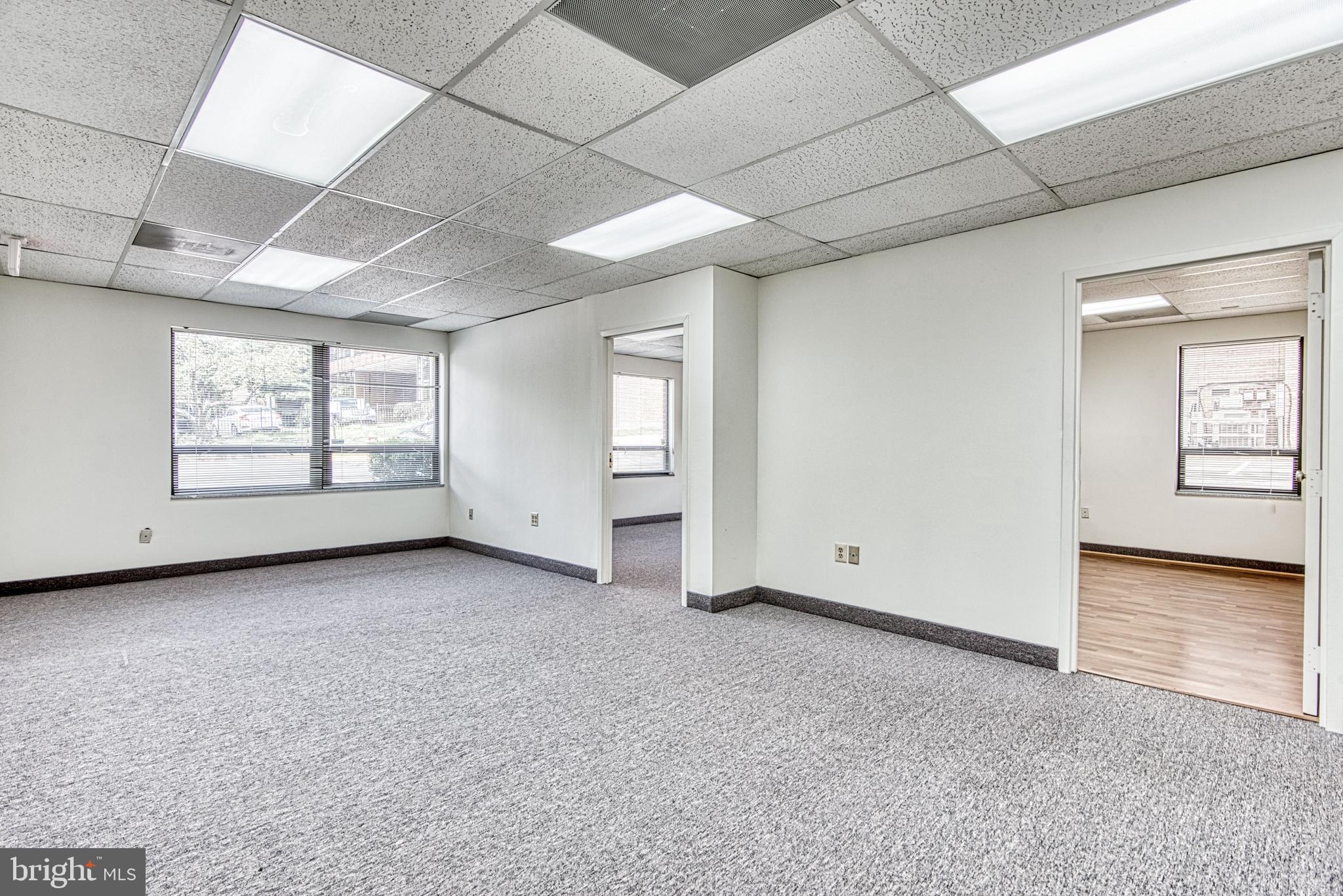 BRISTOW CENTER - Commercial Lease