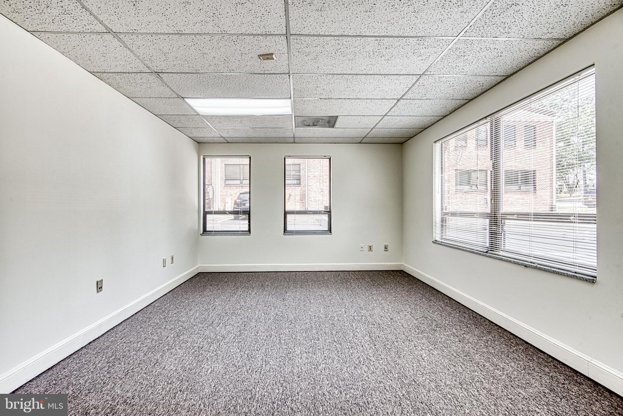 BRISTOW CENTER - Commercial Lease