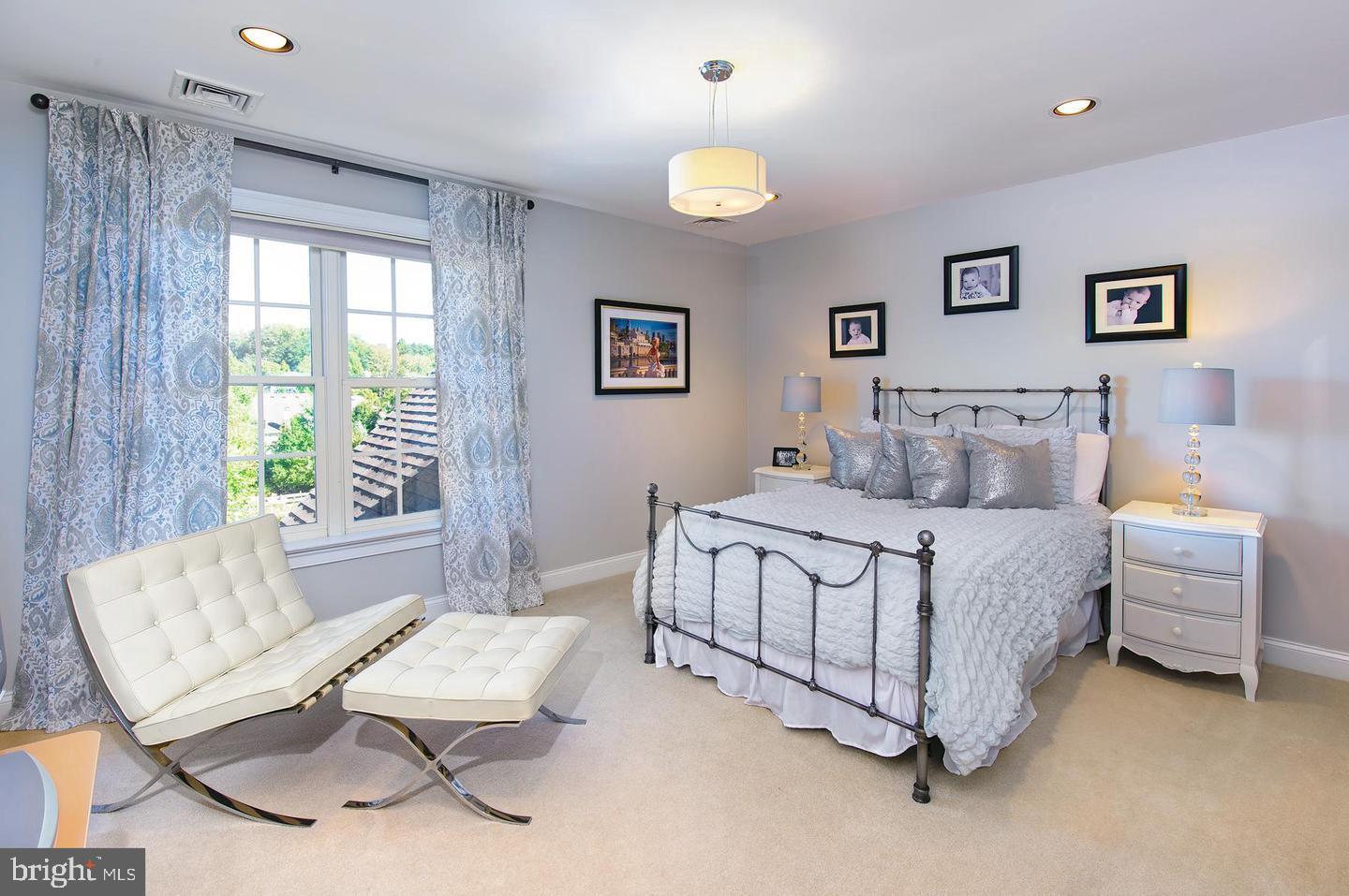 VALLEY FORGE WOODS - Residential