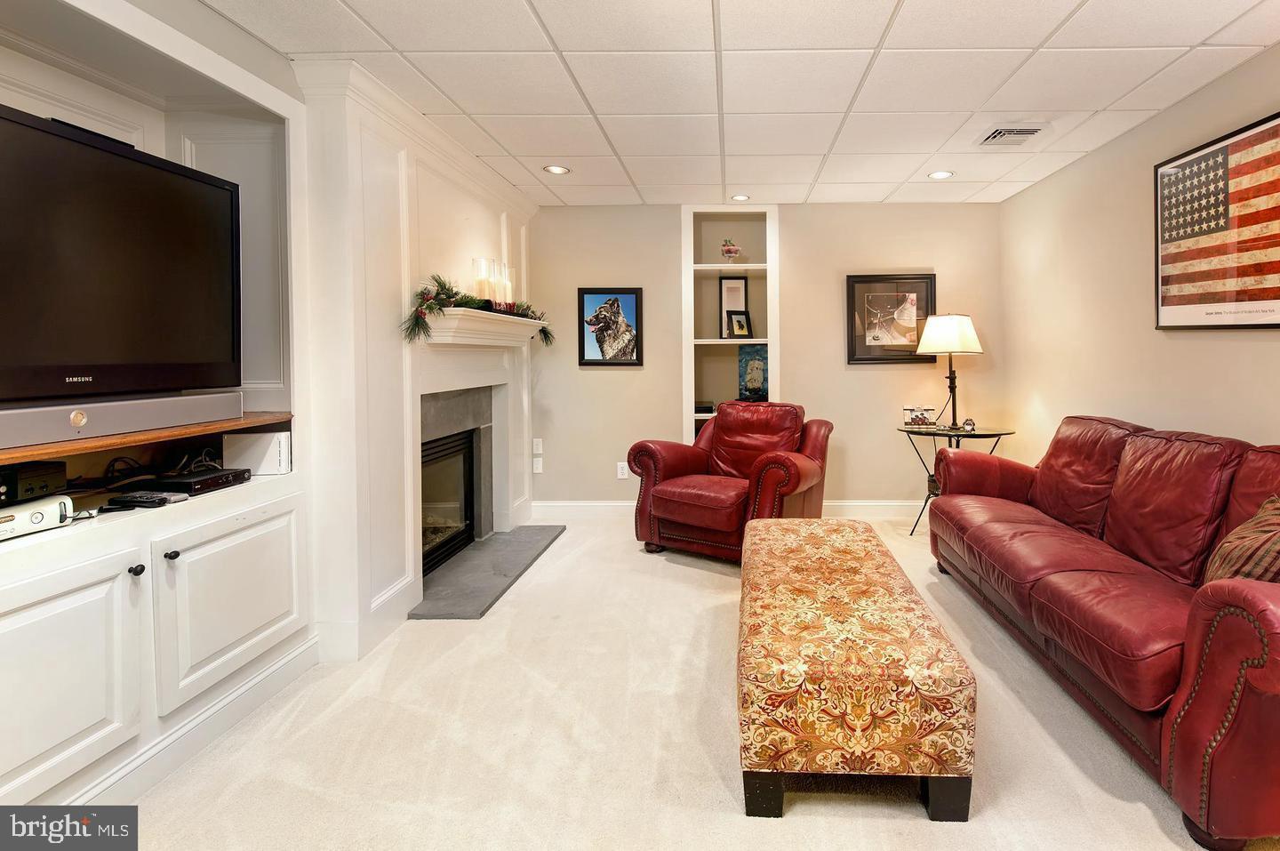 VALLEY FORGE WOODS - Residential