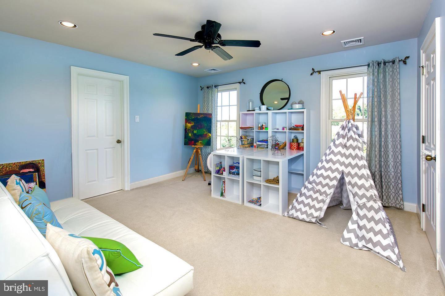 VALLEY FORGE WOODS - Residential