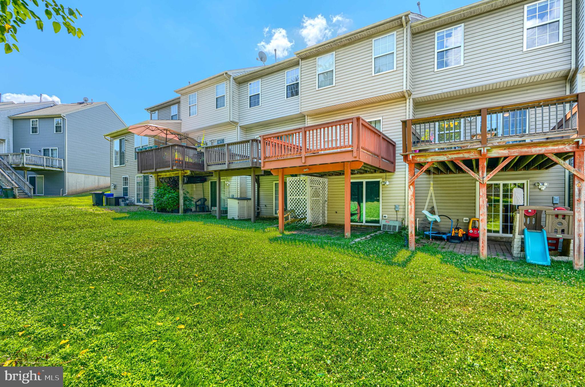 1137 SPLASHING BROOK DRIVE