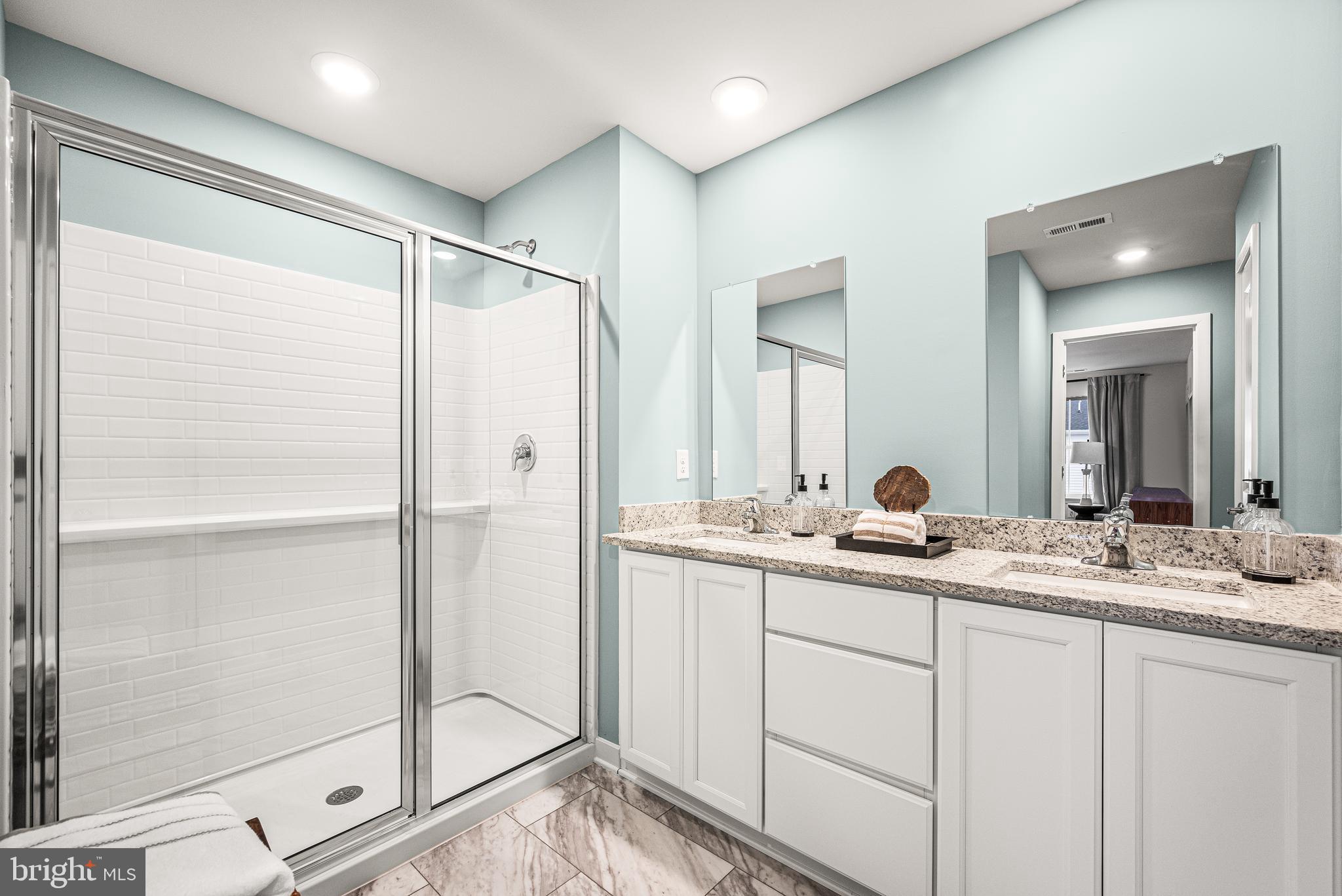 RIVER PIONTE - Residential