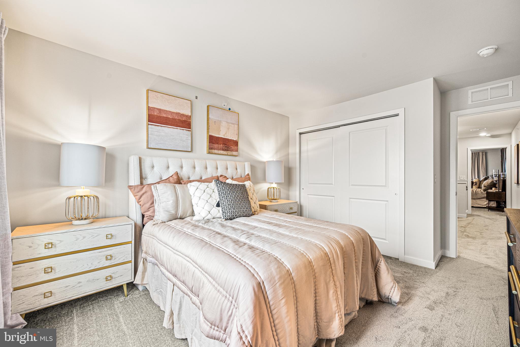 RIVER PIONTE - Residential