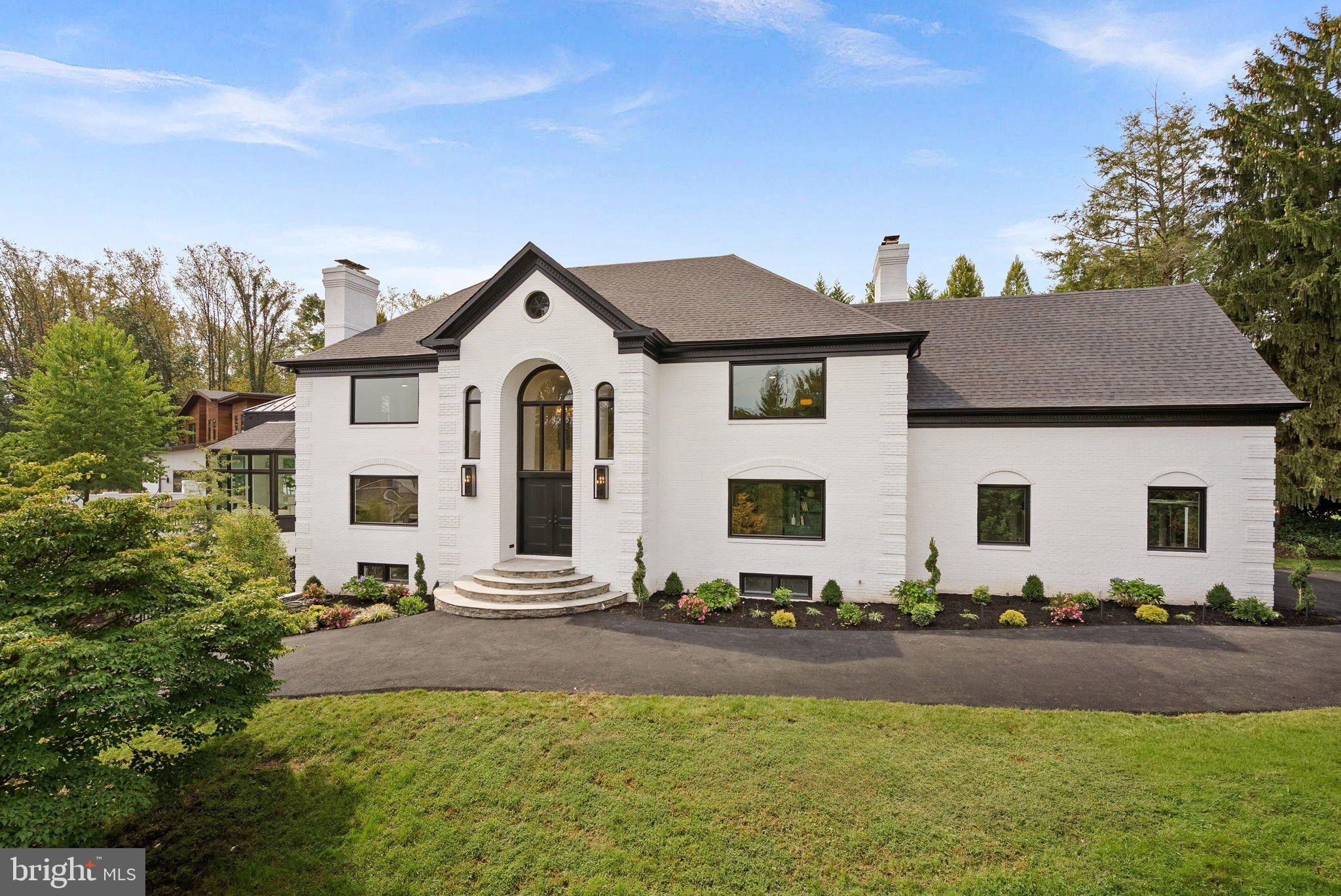 CLEARVIEW MANOR - Residential