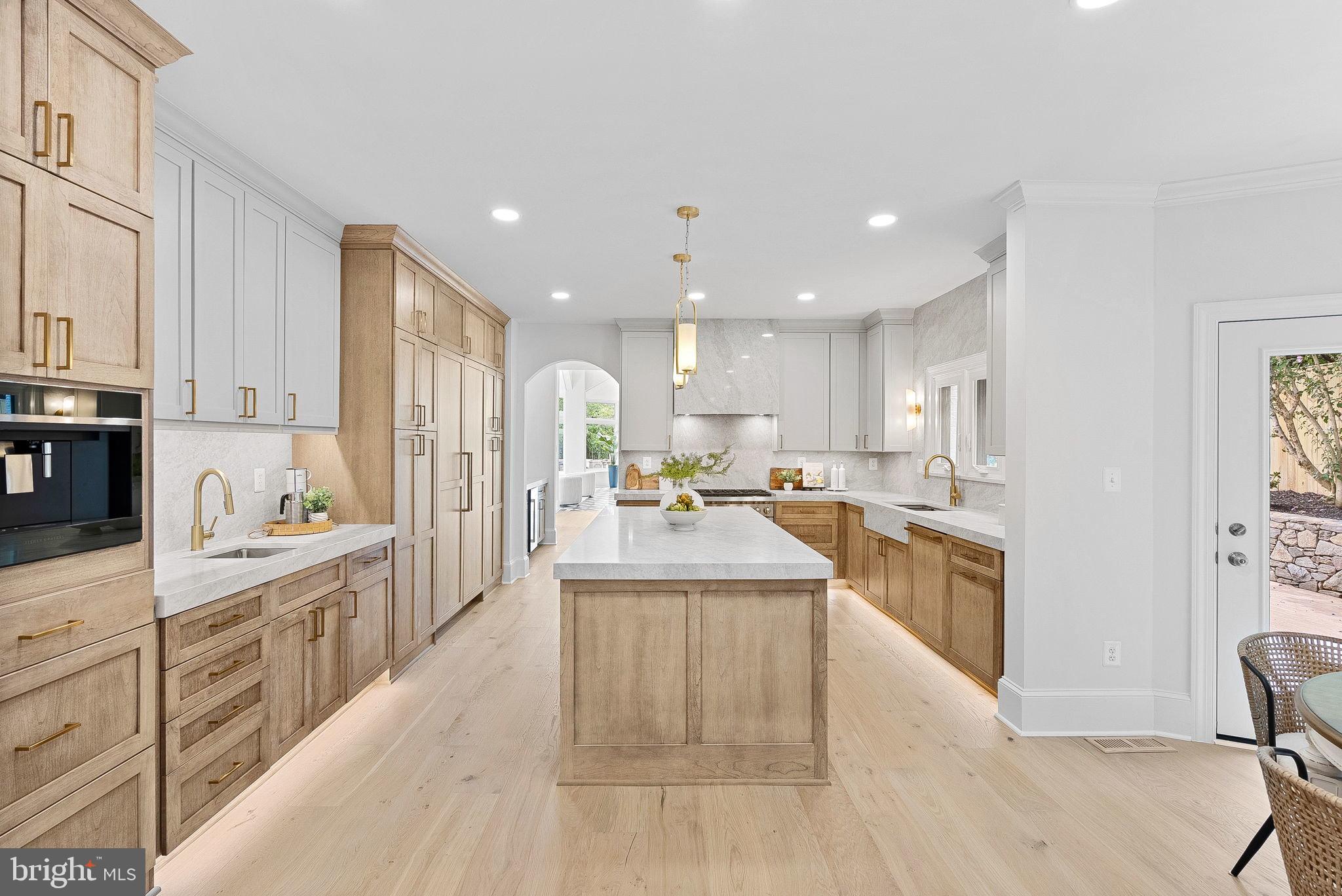 6121 LONG MEADOW ROAD