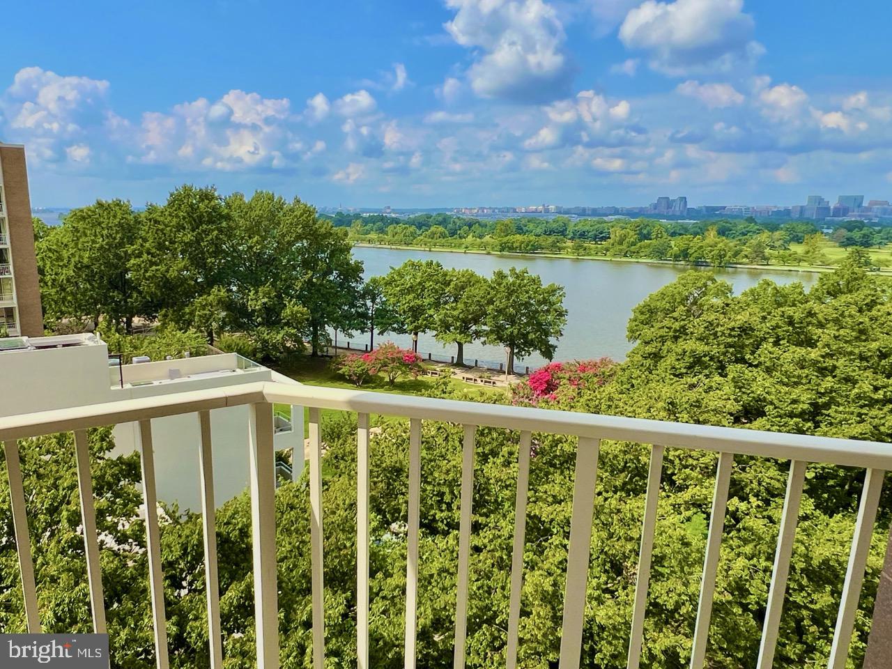 530 N STREET SW S809