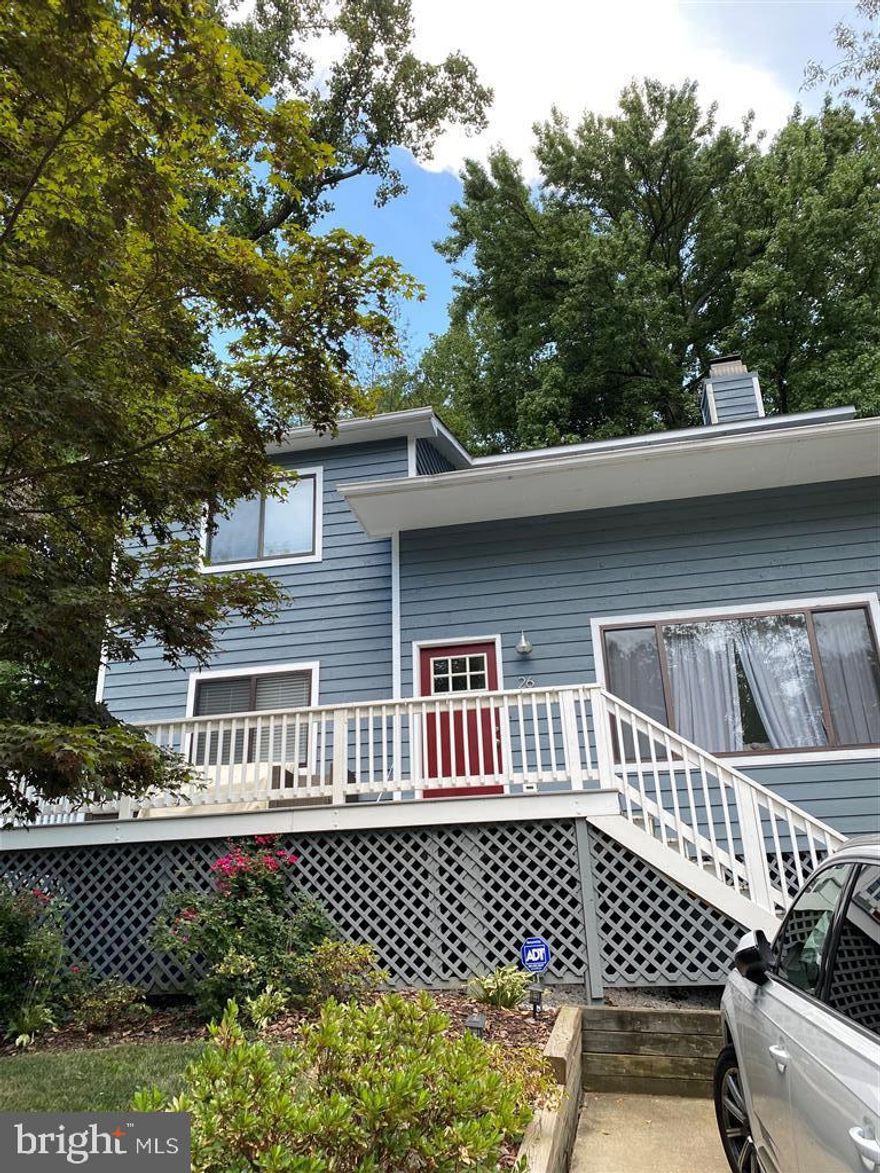 Move in ready, minutes to Historic Annapolis,Quiet Waters Park, resturants and shopping. The home was remodeled in 2018 and looks brand new. New roof and flooring (hardwoods, carpet and ceramic tile), as well as an updated kicthen with all new stainless steel appliances, cabinets and granite countertops. Main level bedroom/full bath and 2 bedrooms/full bath upstairs. Skylights and cathederal ceilings add amazing light to this home. Enjoy a gas fireplace on warm nights.