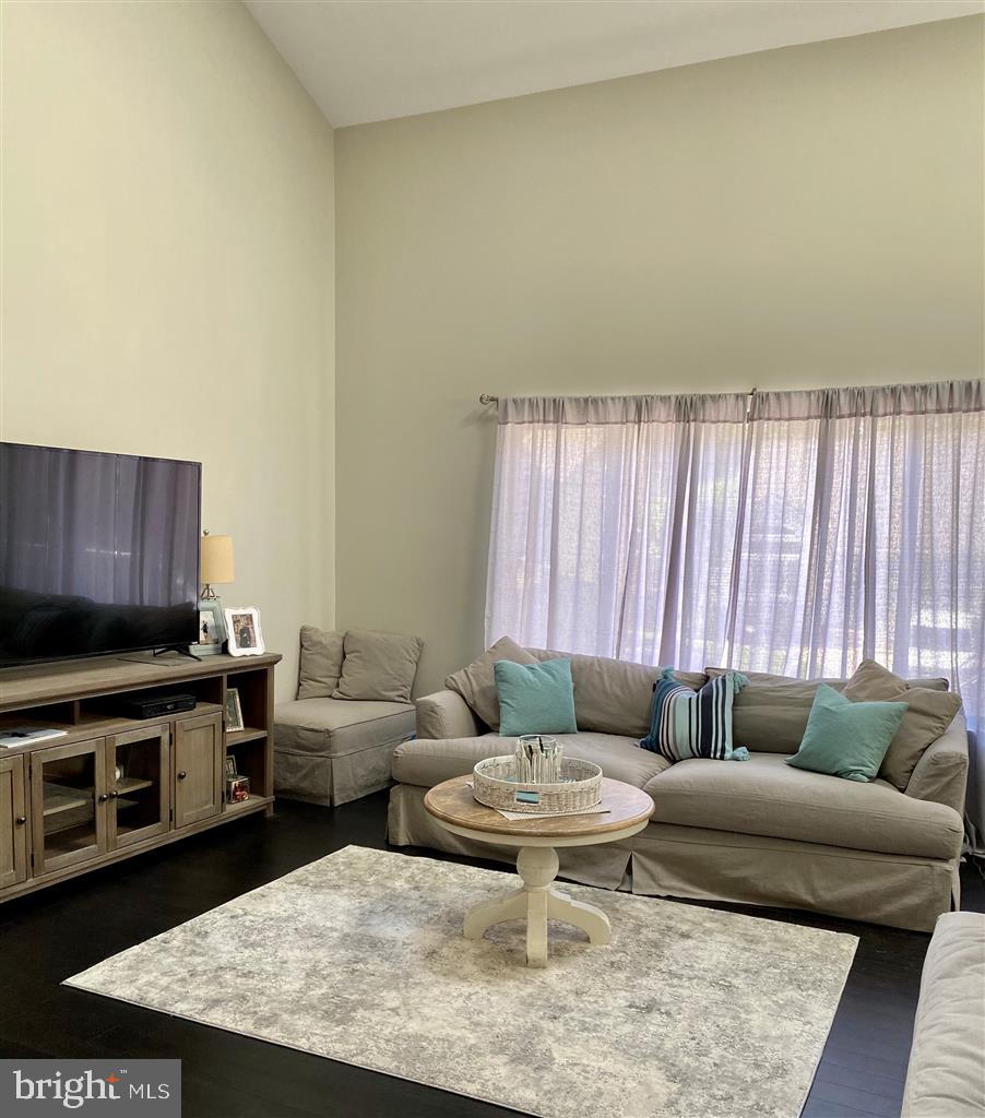 GEORGETOWN GROVE - Residential