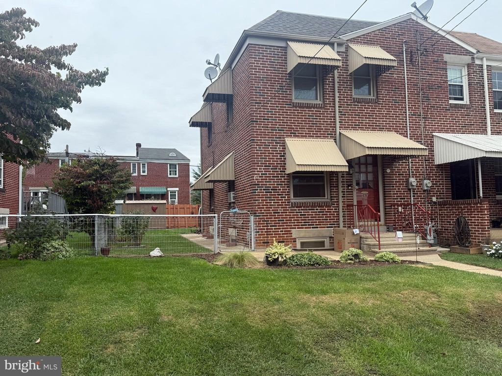 Photo of 549 E Frederick Street, LANCASTER, PA 17602 (MLS # PALA2076652)