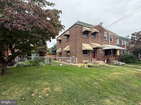 Photo of 549 E Frederick Street, LANCASTER, PA 17602 (MLS # PALA2076652)