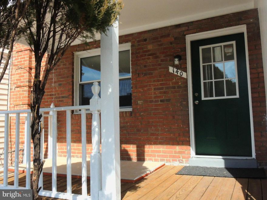 MOTIVATED SELLER entertaining offers.Sought after location! The METRO railway station is coming soon. Updated and Move-in ready. Close to shops, school and public transportation. Sentry Lock front door.