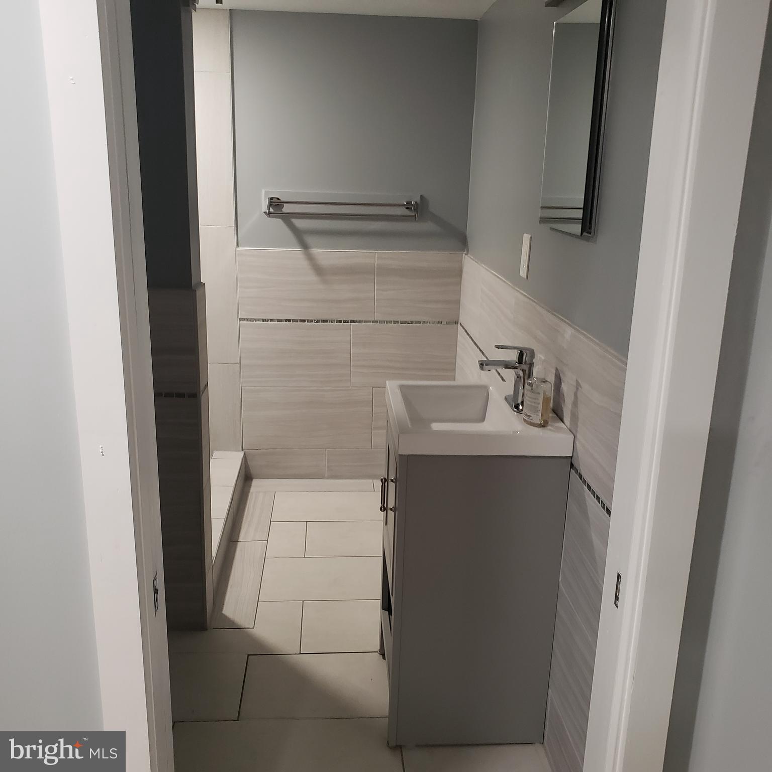 GOVANS - Residential Lease