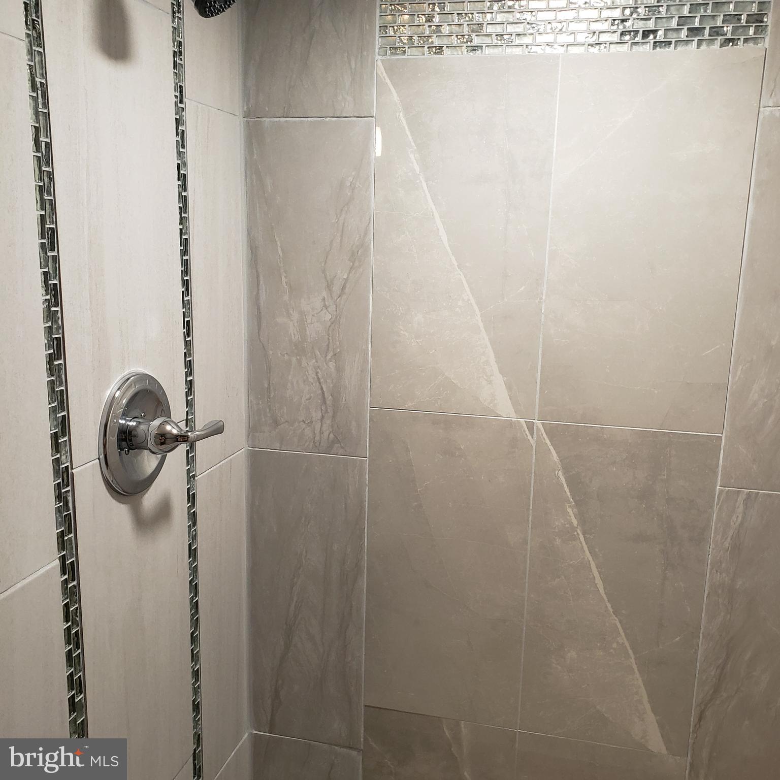 GOVANS - Residential Lease