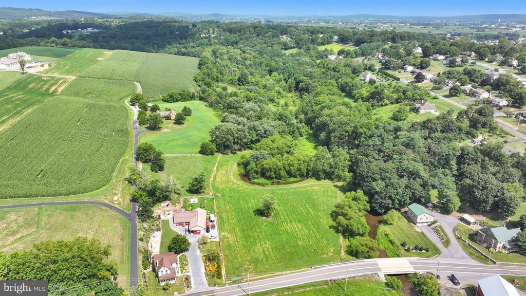 Photo of 330 N Clay Road, LITITZ, PA 17543 (MLS # PALA2097022)