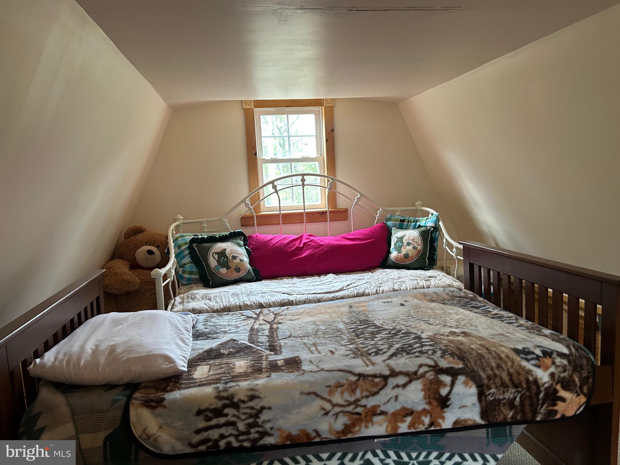 CABIN AT CAPON BRIDGE - Residential