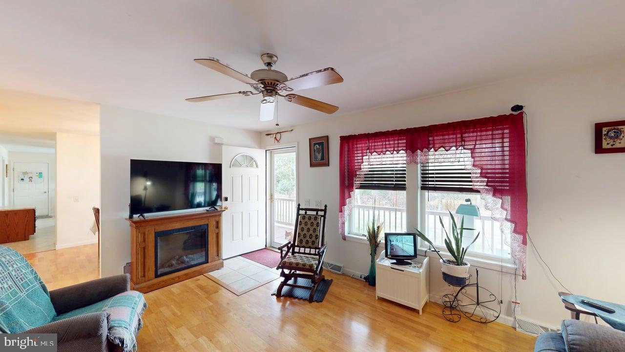 CABIN AT CAPON BRIDGE - Residential