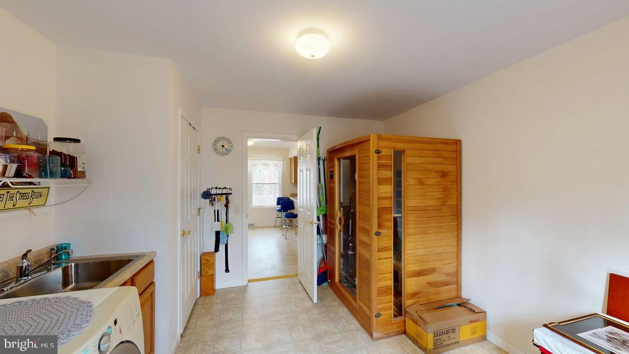 CABIN AT CAPON BRIDGE - Residential