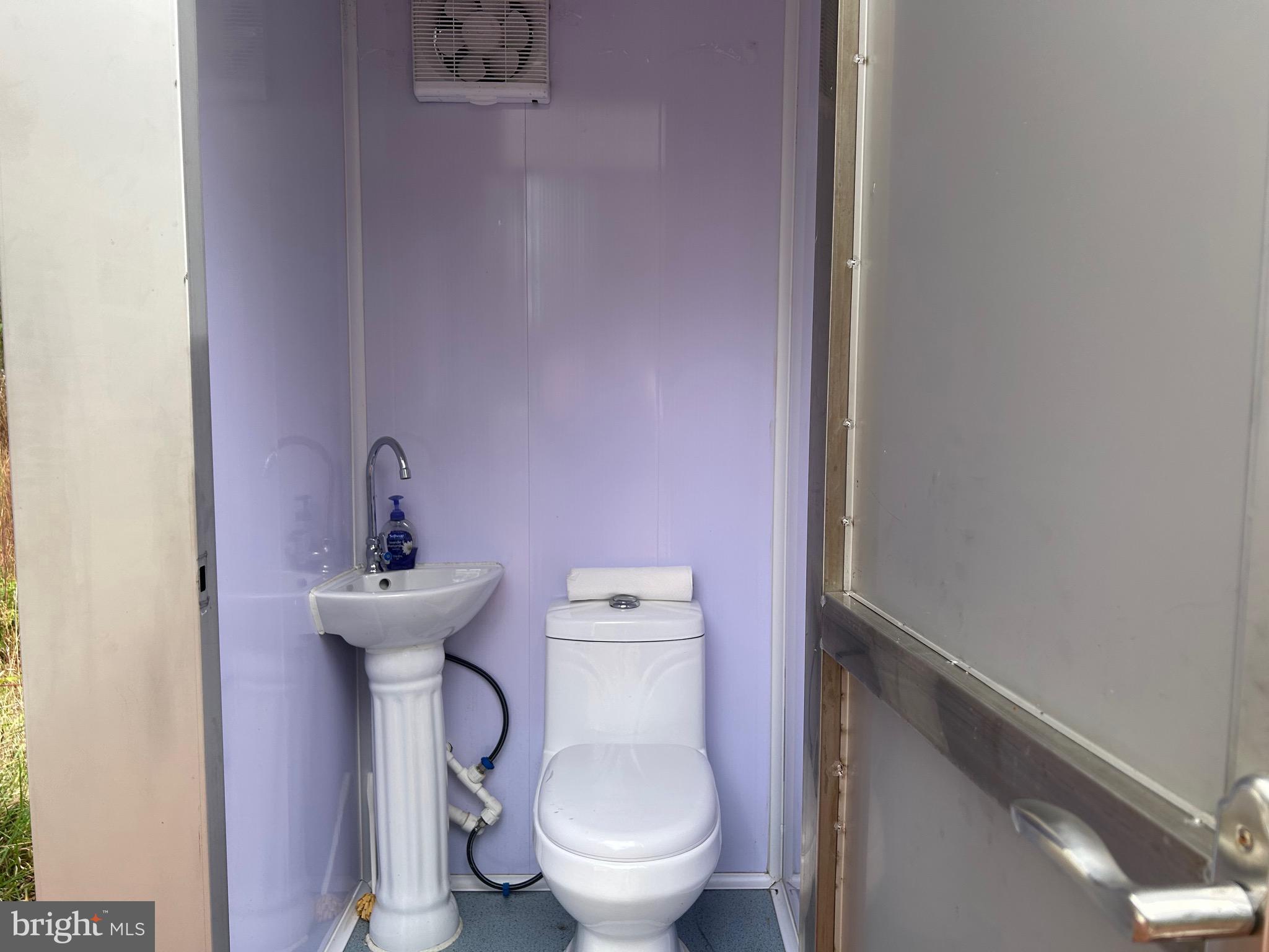 CABIN AT CAPON BRIDGE - Residential