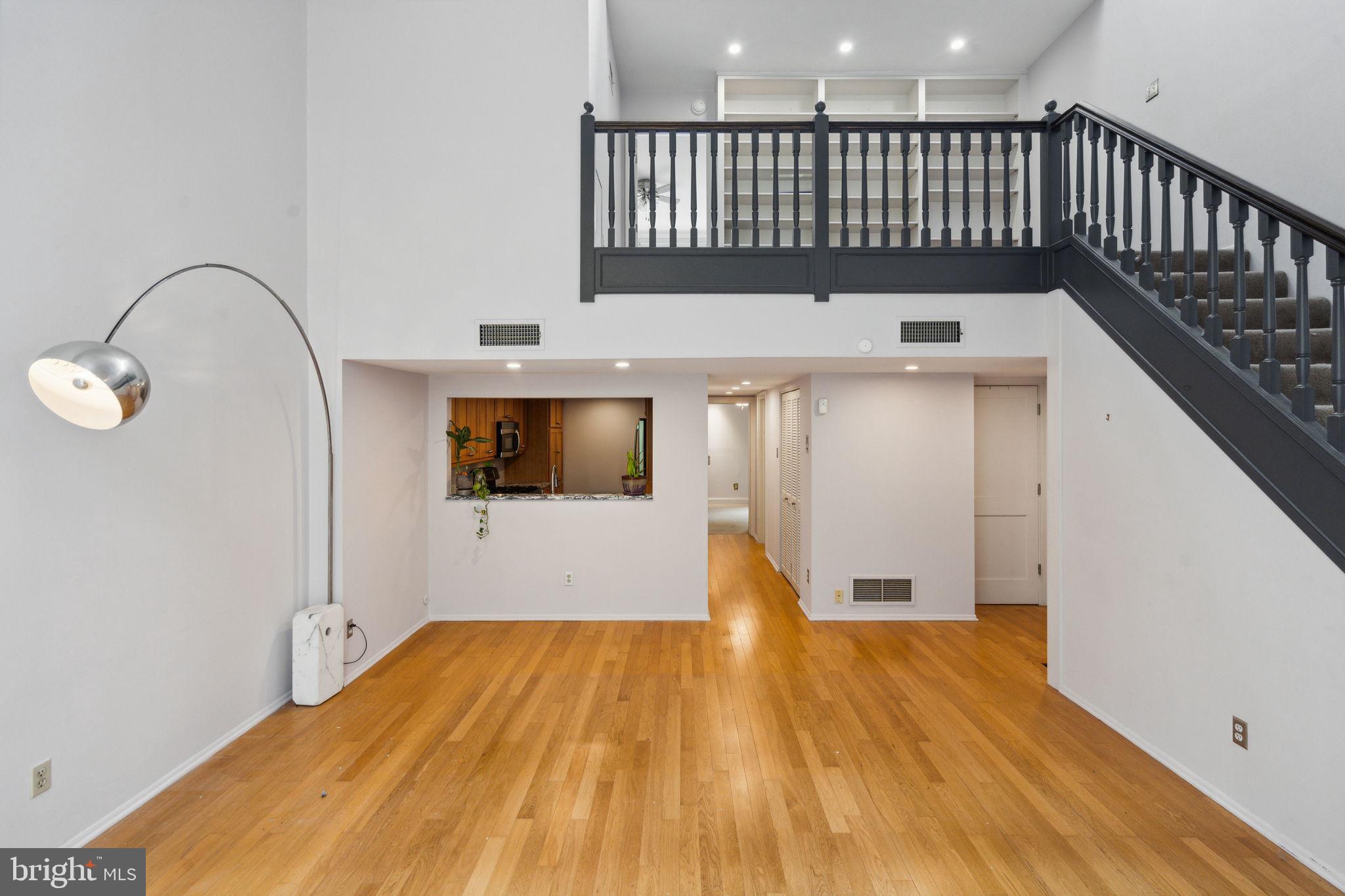 18 SAINT JAMES COURT 6