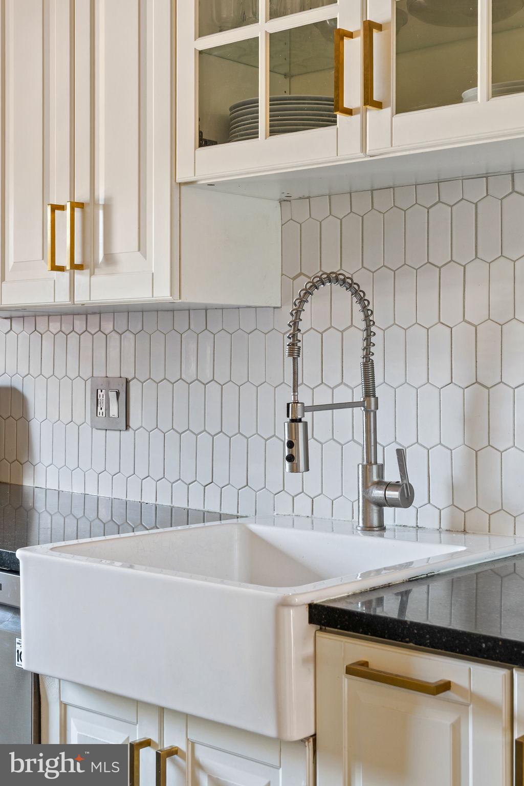 EAST FALLS - Residential