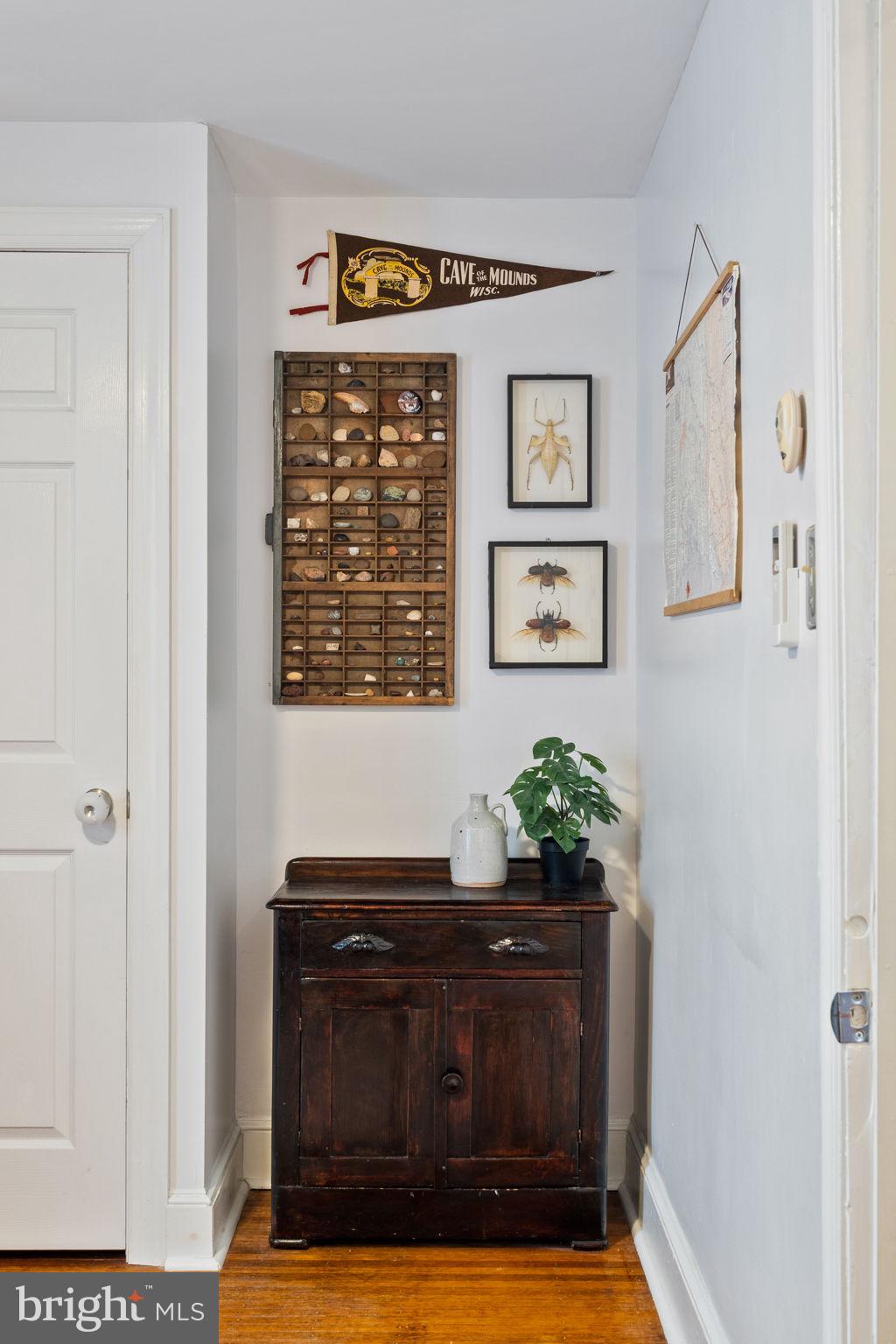 EAST FALLS - Residential