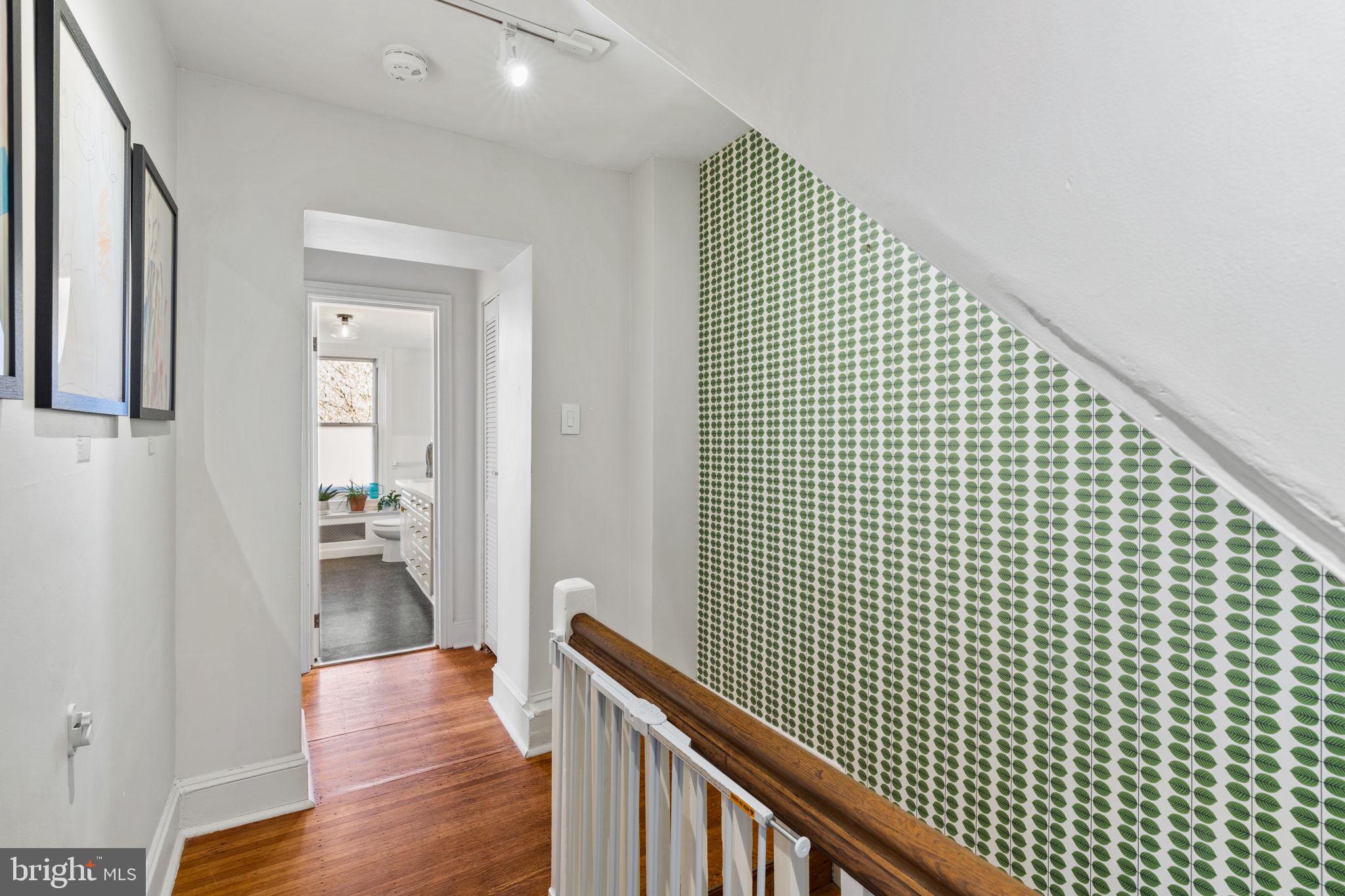 EAST FALLS - Residential