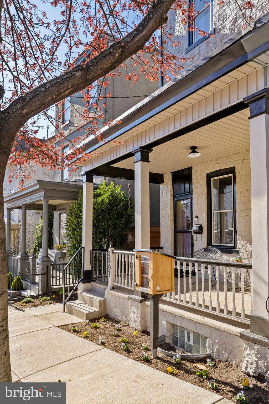 EAST FALLS - Residential