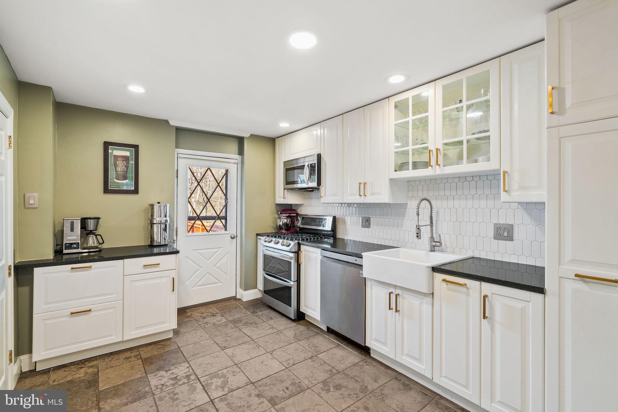 EAST FALLS - Residential