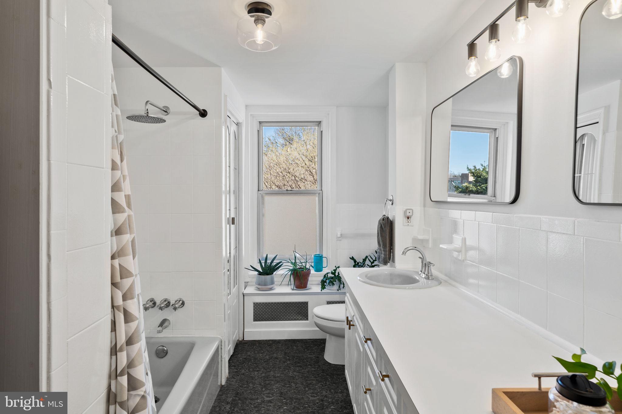 EAST FALLS - Residential