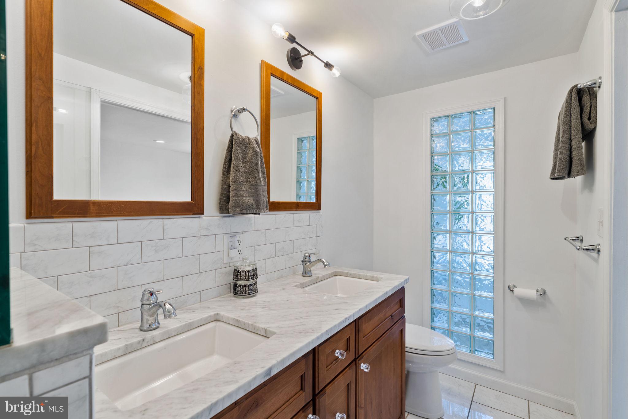 EAST FALLS - Residential