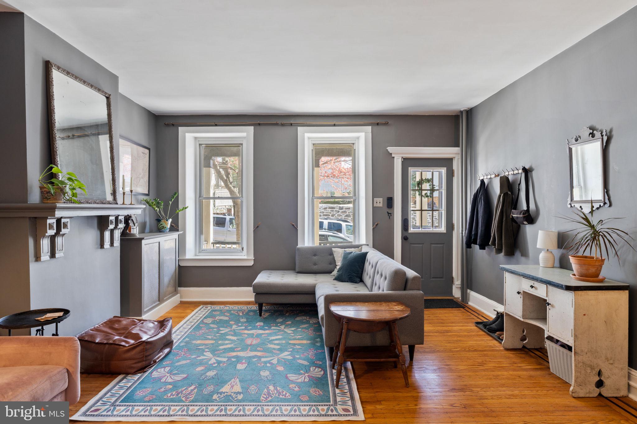 EAST FALLS - Residential