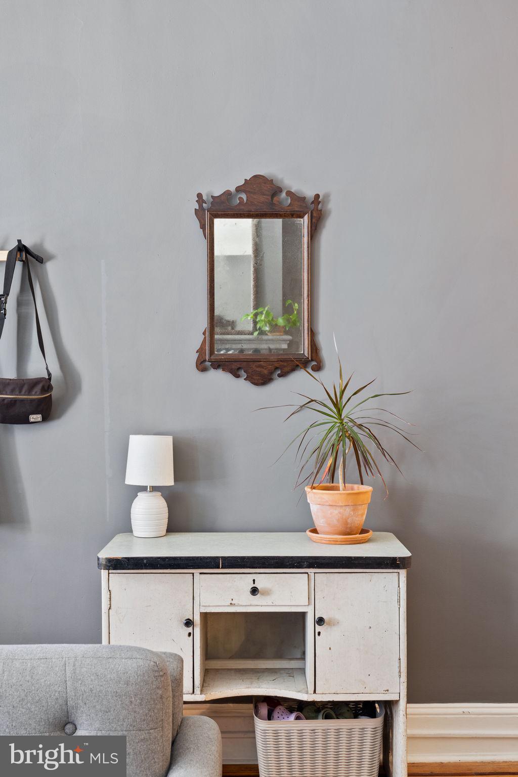 EAST FALLS - Residential